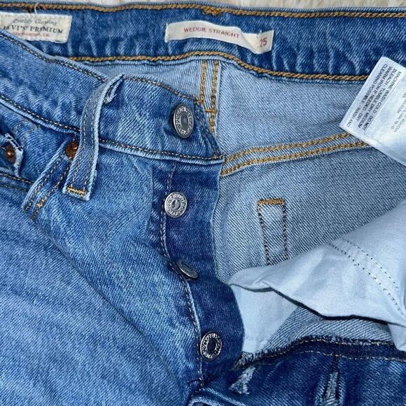 Levi’s Wedgie Fit High Waist Jeans | Sz 25 - Picture 4 of 6